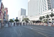 미얀마 경찰, 언론인 체포 시도