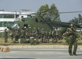 미얀마 반군, 국방부 헬기 총격 발사