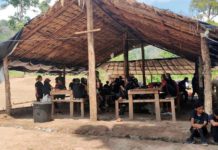 미얀마 시위대, 군사훈련 참여 증가