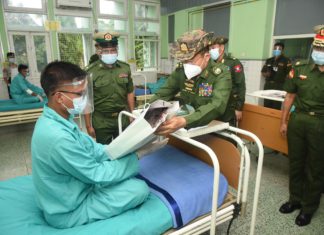 국가관리위원회 부위원장 군병원 시찰, 공무원들은 정치 변화에 대한 이해 필요 강조