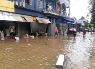 미얀마 홍수, 타닌따리강 위험수위 넘어 지역주민 대피
