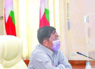 민아웅흘라잉 위원장 누나 자택 폭탄 공격 민아웅흘라잉