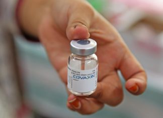 임상시험중인 인도산 백신 미얀마 도착