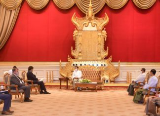 전 UN 미국대사, 미얀마 방문후 인터뷰 민아웅흘라잉, 빌 리처드슨 접견