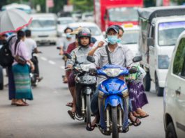 미얀마 오토바이