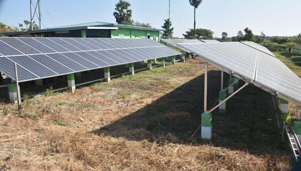 미얀마 소형 태양광 발전소