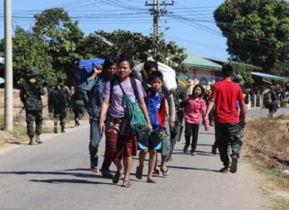 꺼야주 Loikaw타운십 주민 절반이상 피난 로이꼬타운십 피난민