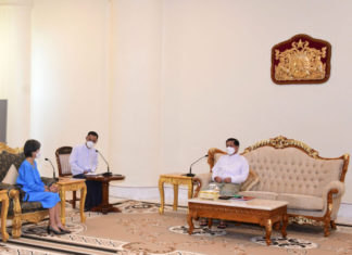 민아웅흘라잉 위원장 주미얀마 태국 대사 접견, 건강 문제 소문 잠재움 주미얀마 태국대사 귀임