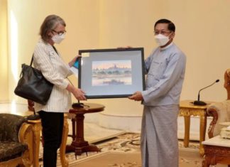 귀임하는 주미얀마 호주대사, 민아웅흘라잉 접견 주미얀마호주대사 귀임전 접견