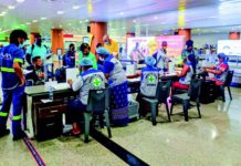 미얀마 보건부, 미얀마 입국자 격리조치 완화 양곤국제공항 코로나19 검사장