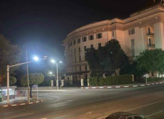 양곤 야시장 인근 술집 폭탄 공격 불발 양곤 폭탄공격 시도가 있었던 야시장 인근