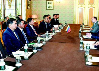 민아웅흘라잉 위원장, 러시아 방문 민아웅흘라잉 위원장 러시아 방문