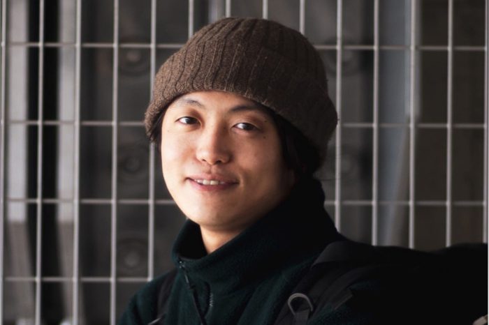 플래시몹 시위 촬영중 체포된 일본인 영화감독