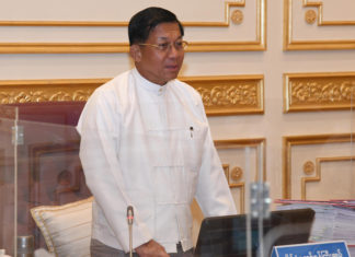 국가관리위원회 정권 강화를 위한 신진 세력 구축 민아웅흘라잉 위원장