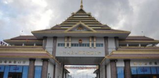 중국, Namkham 국경무역게이트 재개방…통제하에 제한적 무역만 허용 무세 지역에 있는 Wang Ding 국경무역게이트