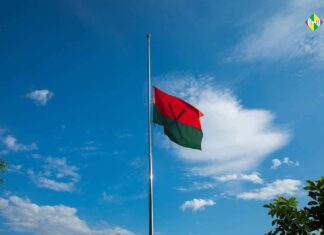 꺼친주 KIA 행사장 공습으로 유명가수 포함 대규모 사상자 발생 꺼친주 공습이후 조기 게양