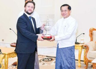 민아웅흘라잉, 러시아 투자 대표단 접견 러시아 이사 Shatirov Alexander Serfeevich