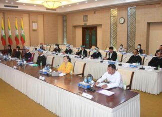 국가관리위원회, 소수민족 무장단체와 평화회담 협의 기대 국가관리위원회 평화회담에 참석한 Pa-O National Liberation Organization