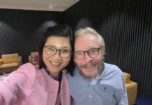 NLD정권 전 경제고문 Sean Turnell, 미얀마 경제 상황 설명 특별사면된 Sean Turnell