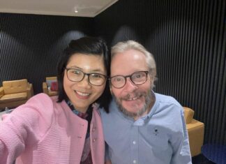 NLD정권 전 경제고문 Sean Turnell, 미얀마 경제 상황 설명 특별사면된 Sean Turnell