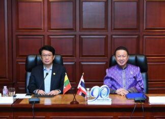 미얀마 상공회의소 대표단, 태국 상공회의소 방문 미얀마 상공회의소 회장(좌), 태국 상공회의소 회장(우)