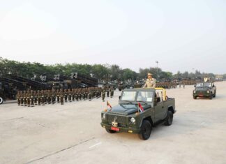 미얀마 국군의날 기념 민아웅흘라잉 기념 연설 미얀마 국방부 열병식