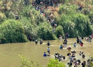 꺼인주 미야와디 타운십 교전, 카지노 신도시 인근까지 확산 미야와디 국경무역 교전으로 태국 국경으로 피난가는 미얀마 실향민들