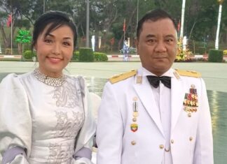 친군 가수 Lily Naing Kyaw 저격후 사망 Lily Naing Kyaw