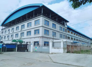 봉제공장 임금 및 보상금 체불 시위 Hong Miao 봉제공장