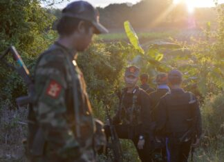 중국군, 미얀마-중국 국경인근 실사격 군사훈련 실시, 경계태세 강화 중국 인민해방군