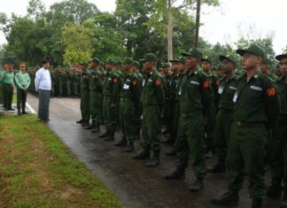 양곤 일부 기업들, 징집 면제를 위한 뇌물 명목으로 직원 월급 삭감 논란