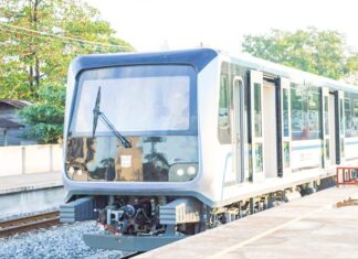 양곤순환열차 디젤-전기 기차 도입