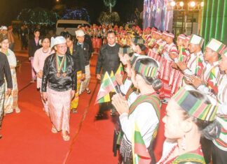 미얀마 연방의날 기념 성명, 소수민족은 중앙집권체재 연방정부 거부