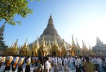 미얀마 신년 축하, 쉐다곤 파고다와 전국에서 펼쳐진 전통 의식들
