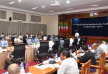 붕괴된 관공서 건물은 시공한 건설사가 재건 작업 명령