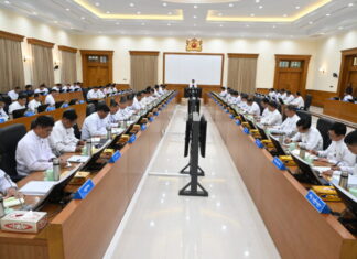 민아웅흘라잉 위원장, 강한 선거 의지 표명