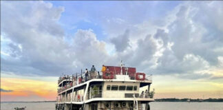 양곤강 유람선, 건기 맞아 매주 3회 운항 확대…금요일부터도 출항 예정