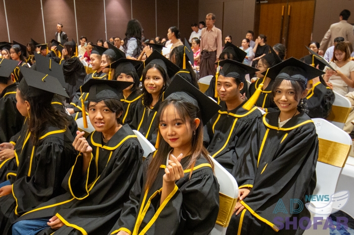 2025 12월 - 제8회 양곤 KB학당, 디플로마 수여식 개최, 13년간 6,720명 배출… 특별한 이야기 251209 KB Korean 008