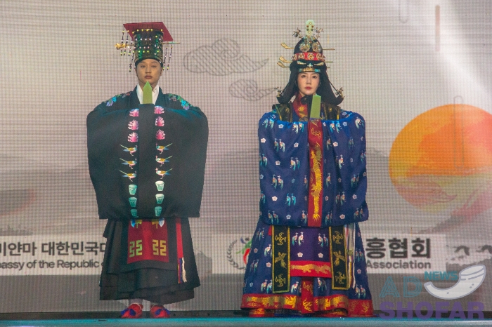 251216 Hanbok Show 032