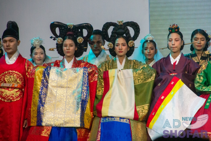 251216 Hanbok Show 038