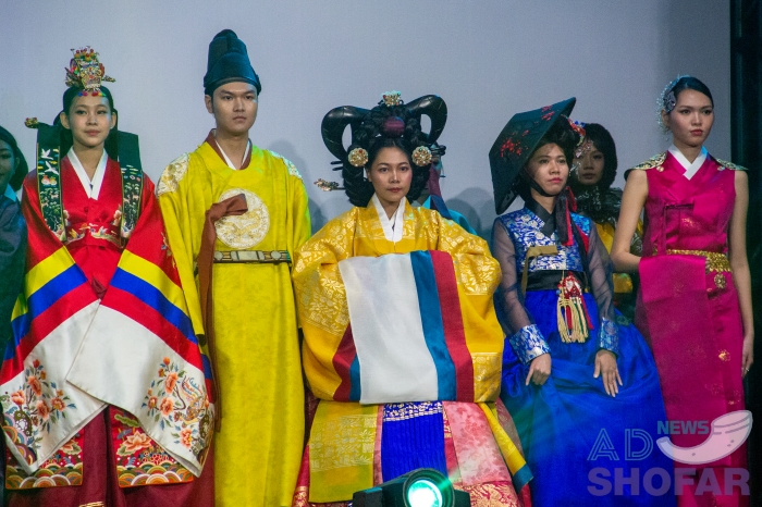 251216 Hanbok Show 041