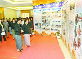 만달레이 지진 1주년 추모식 개최…재건 진척률 84% 주장