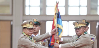 민아웅흘라잉 총사령관 공식 은퇴…차기 대통령 후보로 지명