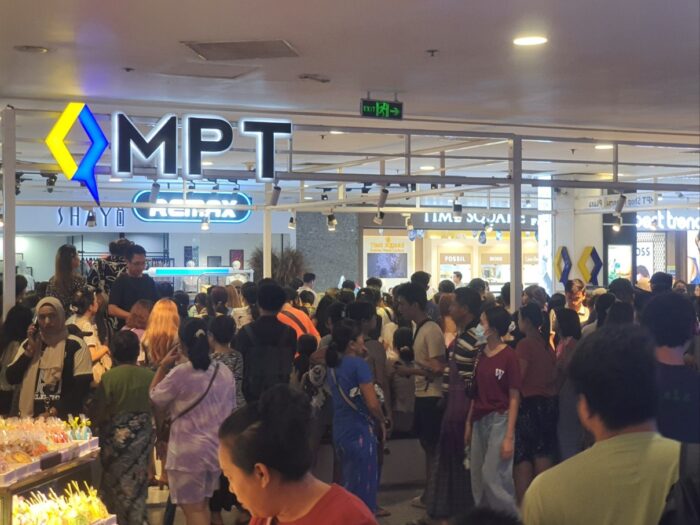 2026 April - 미얀마 스마트폰 사용 불가 공포 확산, 양곤 eSIM 구매 위해 수백 명 운집 260330 MPT