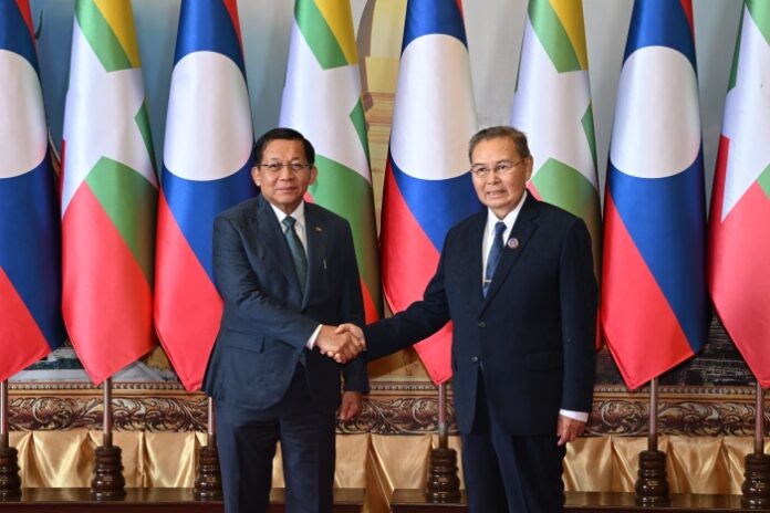 260704-Laos-Online