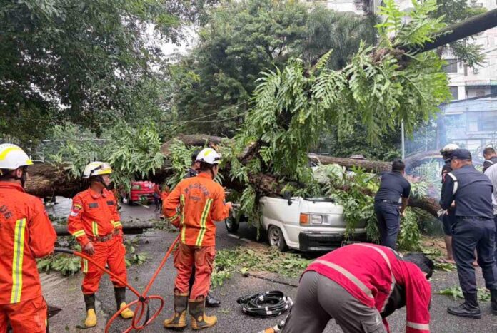 260727-Bahan Car Accident