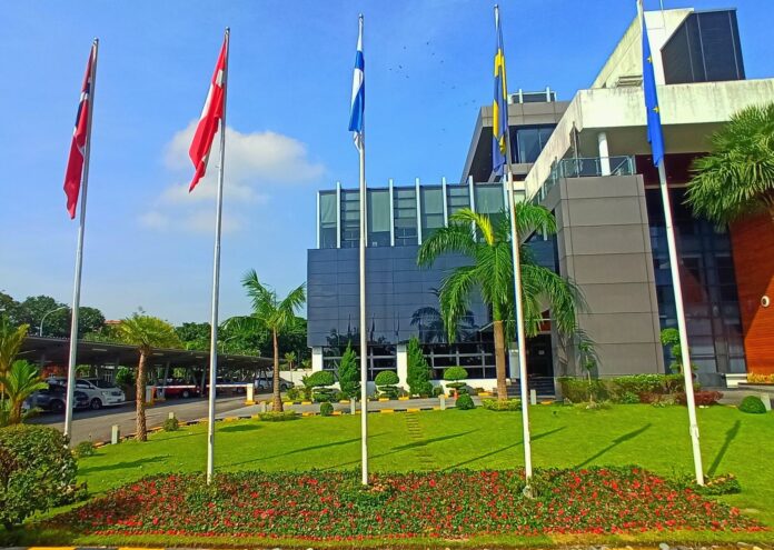 260811-Sweden Embassy